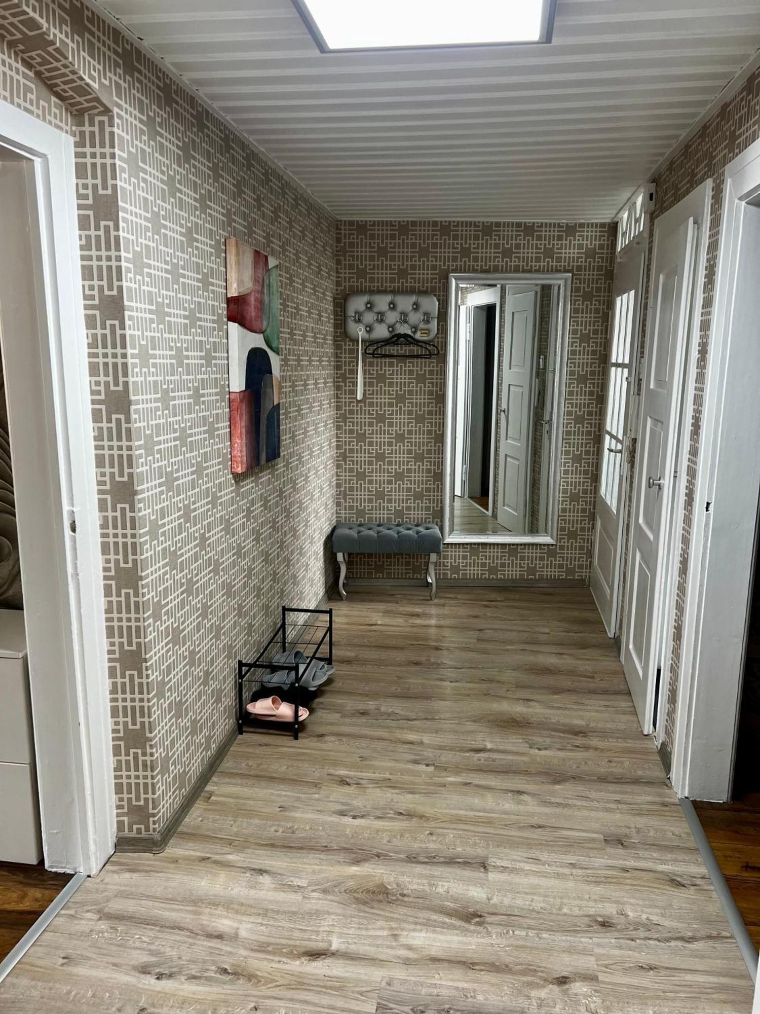 Schoenes City-Apartment Im Zentrum Mit Balkon Hof  Kültér fotó