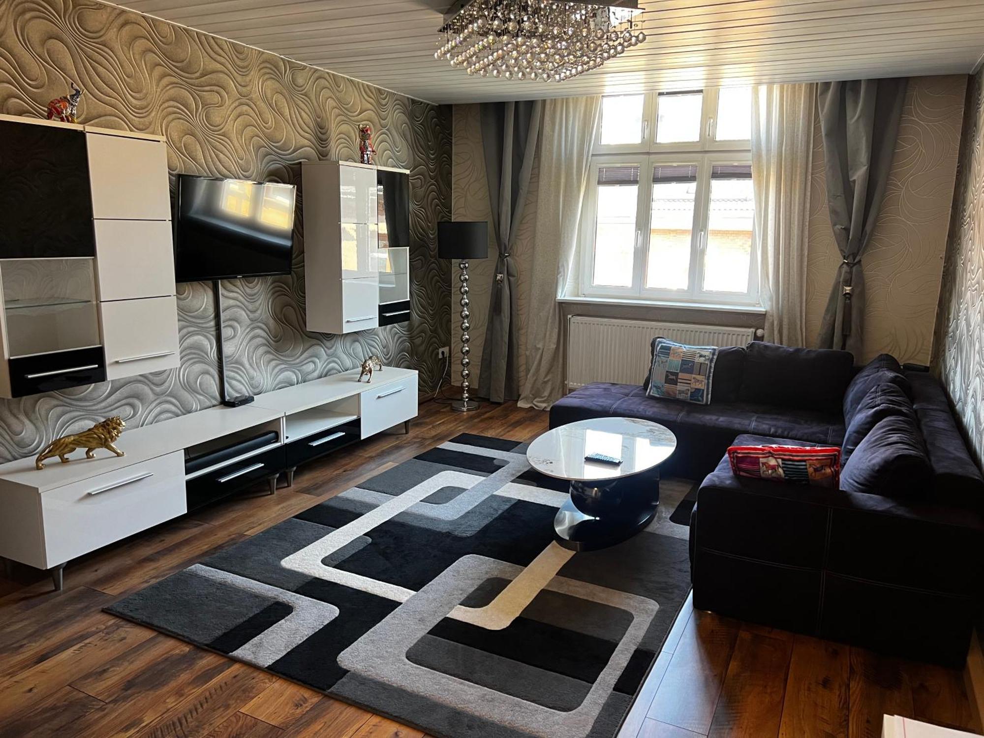 Schoenes City-Apartment Im Zentrum Mit Balkon Hof  Kültér fotó